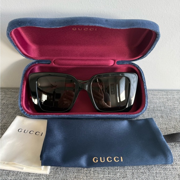 New Gucci Glossy Black Green Red Oversized Sunglasses GG1861S 001 - Picture 4 of 10